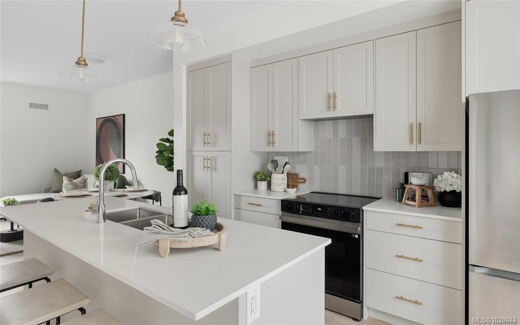 Third View of 2538 Shelbourne St, Emerson, Victoria, BC, V8R 4L5