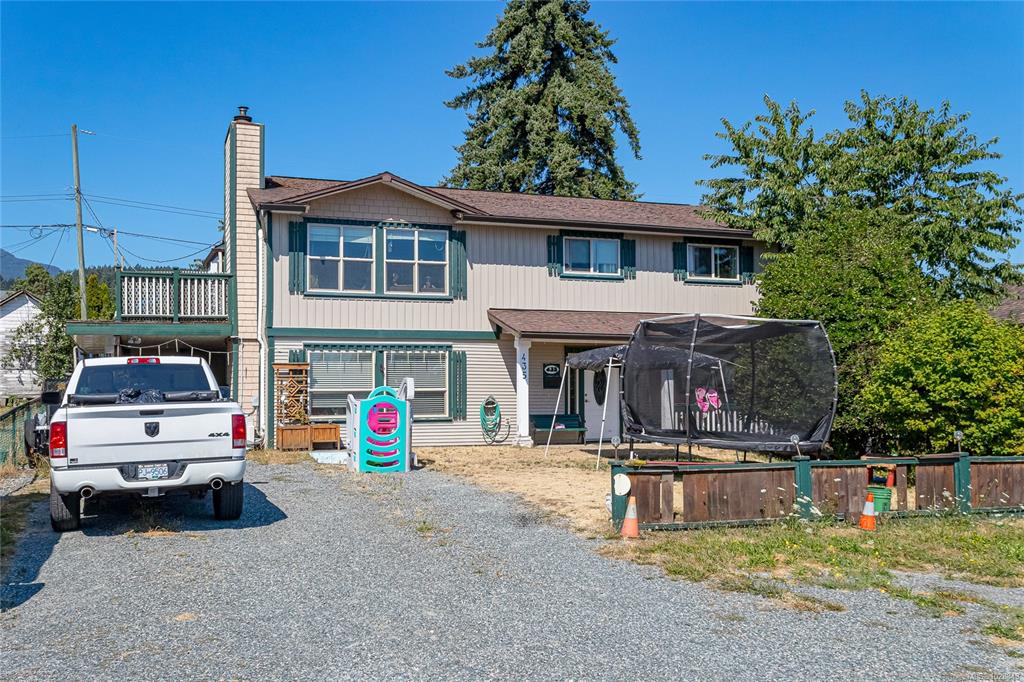 Third View of 435 Watfield Ave, Nanaimo, BC, V9R 3P6