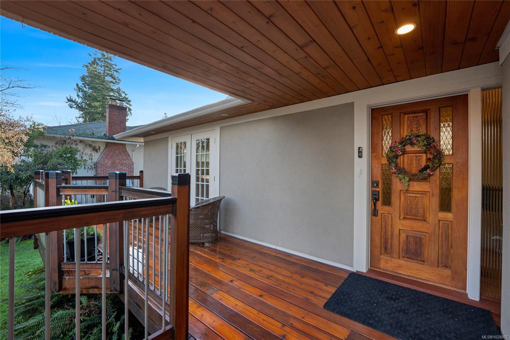 Fourth View of 2229 Arbutus Rd, Saanich, BC, V8N 1V2