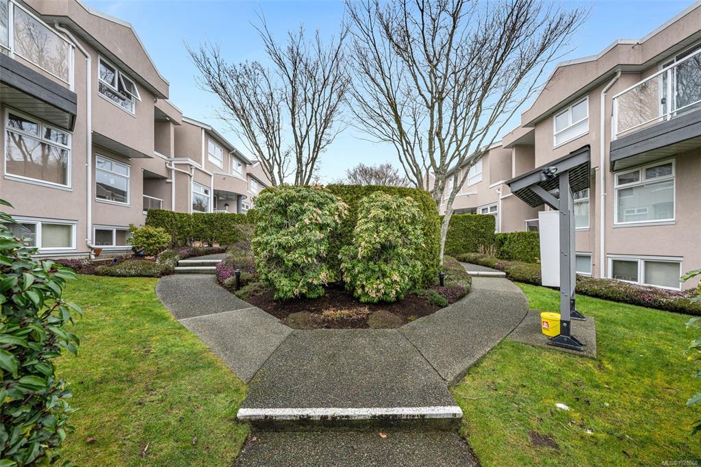 Third View of 478 Culduthel Rd, Uptown Mews, Saanich, BC, V8Z 1G1