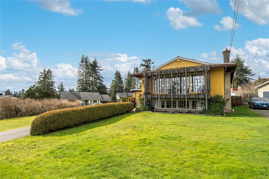 Fourth View of 353 Aitken St, Comox, BC, V9M 1K8