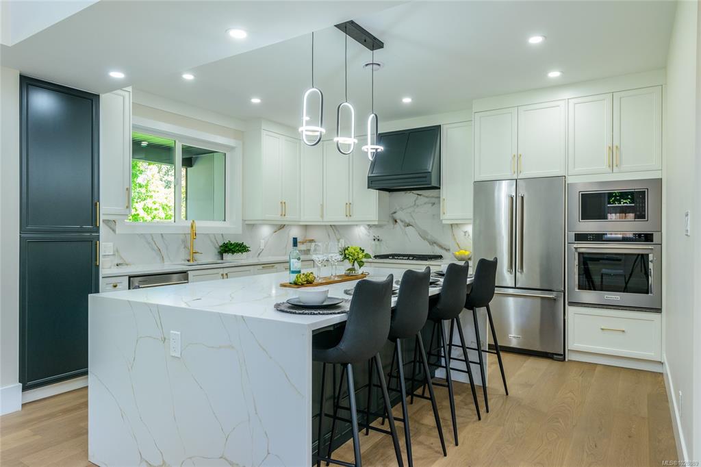 Fourth View of 1246 Reynolds Rd, Saanich, BC, V8P 2K7