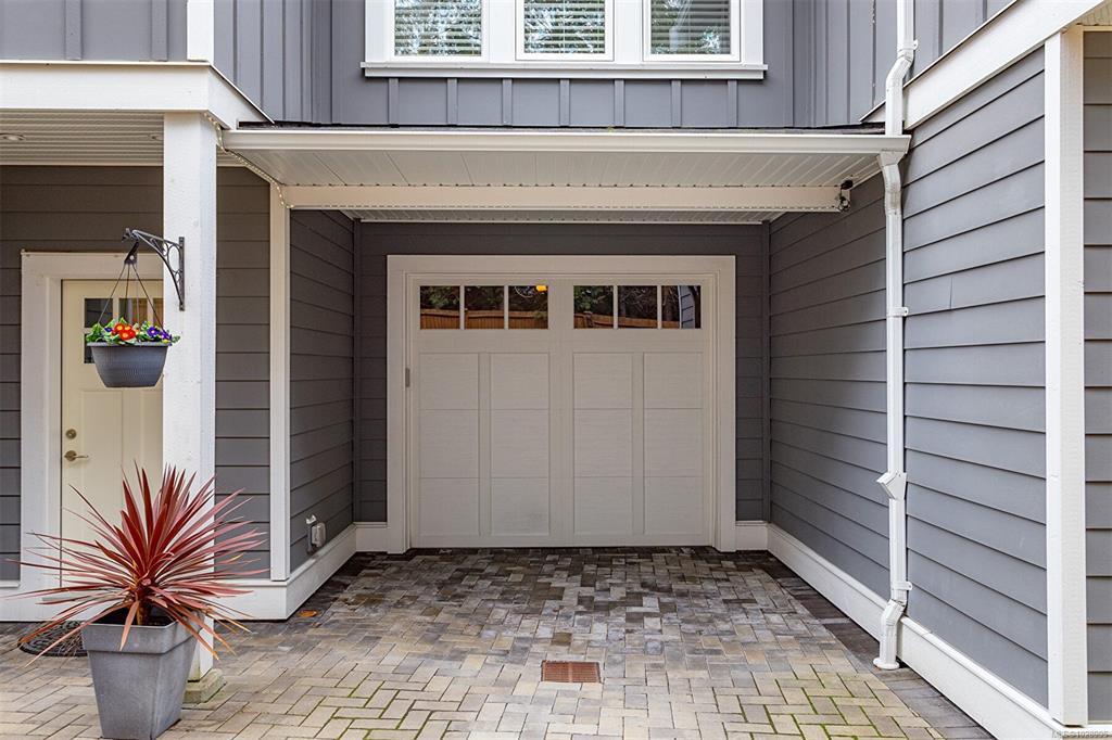 Fourth View of 10529 Mcdonald Park Rd, Sidney, BC, V8L 3J2