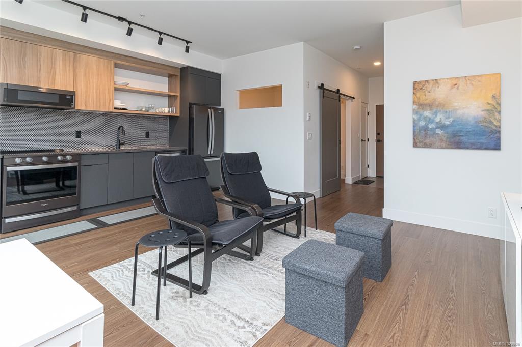 Fifth View of 515 Chatham St, Ironworks, Victoria, BC, V8T 0C8