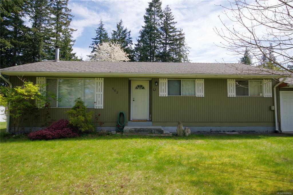 Third View of 603 Johnstone Rd, Parksville, BC, V9P 2A5