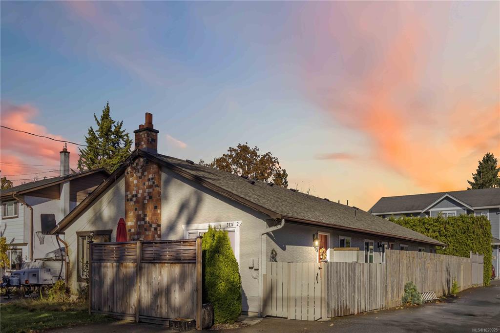 Second View of 2034 Weiler Ave, Sidney, BC, V8L 1R4