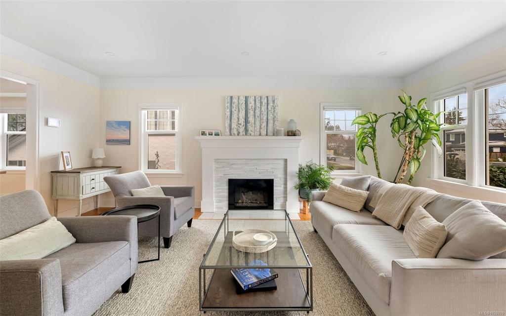 Third View of 2399 Dalhousie St, Oak Bay, BC, V8R 2H5