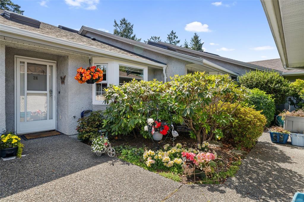 Third View of 2600 Ferguson Rd, Water's Edge Village, Central Saanich, BC, V8M 2C1