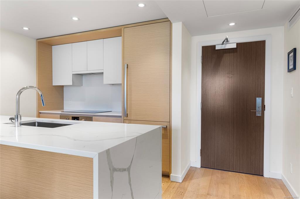 Fifth View of 550 Michigan St, Victoria, BC, V8V 0G3