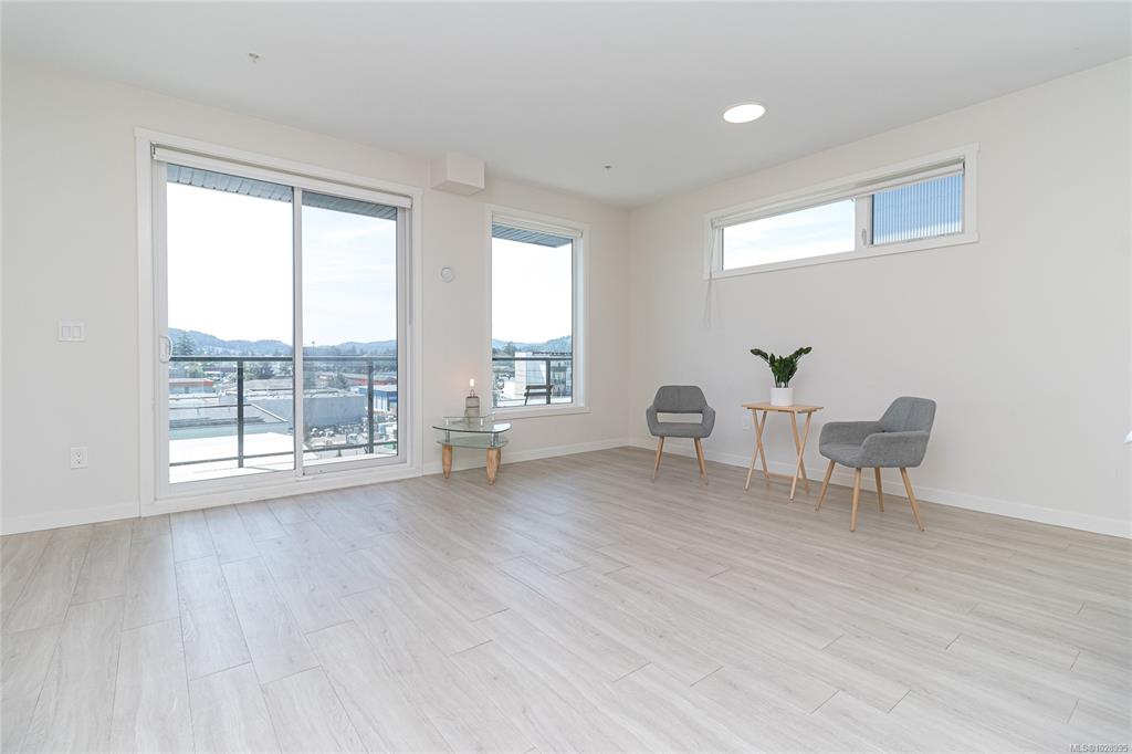 Fourth View of 842 Orono Ave, Langford, BC, V9B 2T8