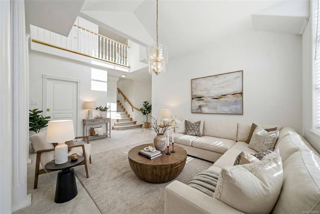 Fourth View of 520 Marsett Pl, Saanich, BC, V8Z 7J1