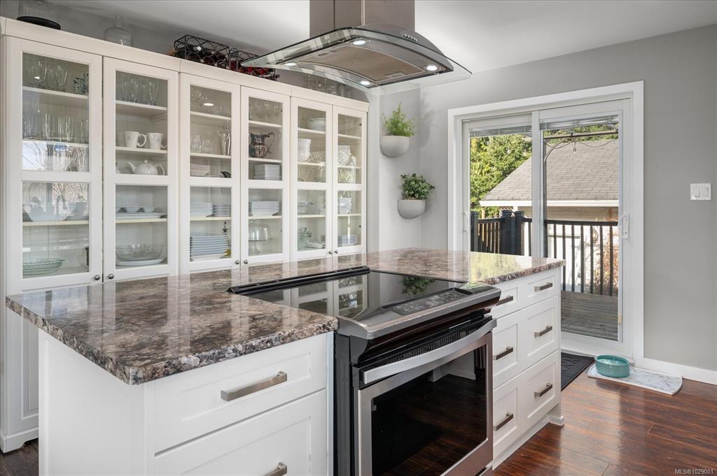 Third View of 2121 Lexington Pl, Courtenay, BC, V9N 9C5