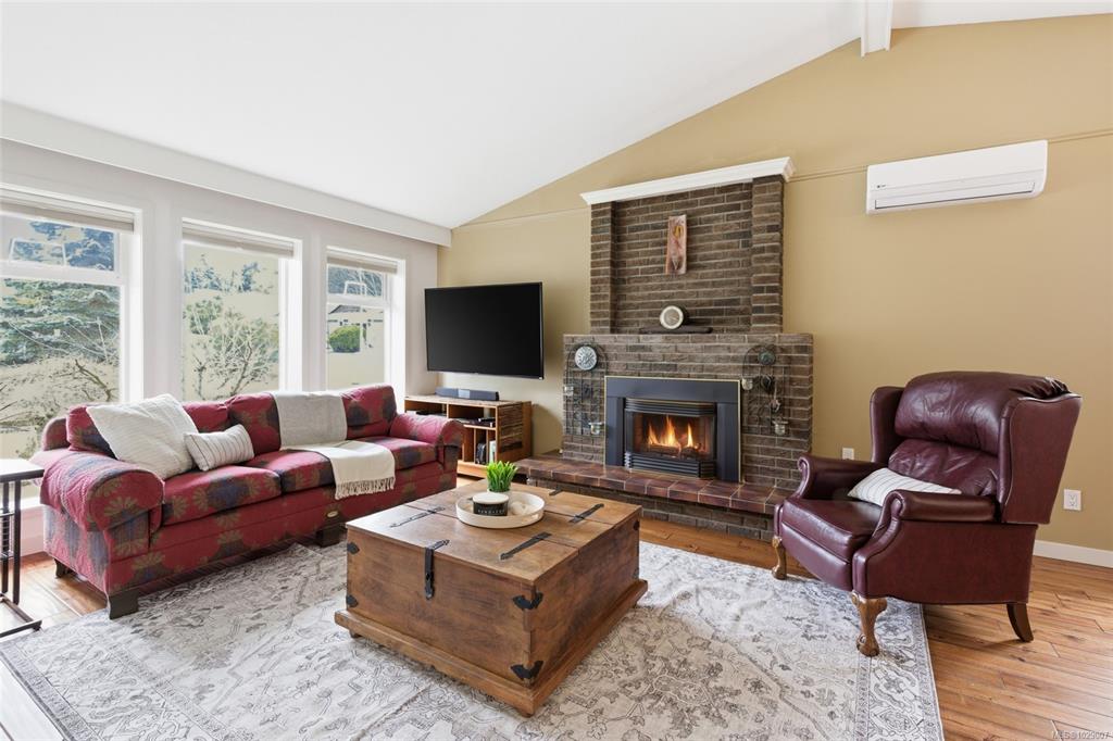 Fourth View of 493 Pioneer Cres, Pioneer Garden Estates, Parksville, BC, V9P 1V1