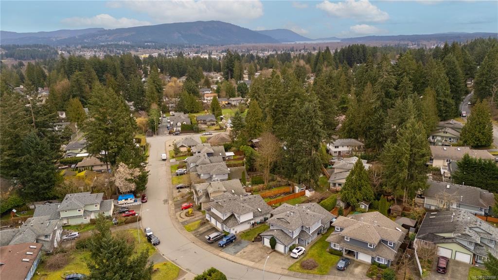Fifth View of 3240 Hillwood Rd, Duncan, BC, V9L 5K6