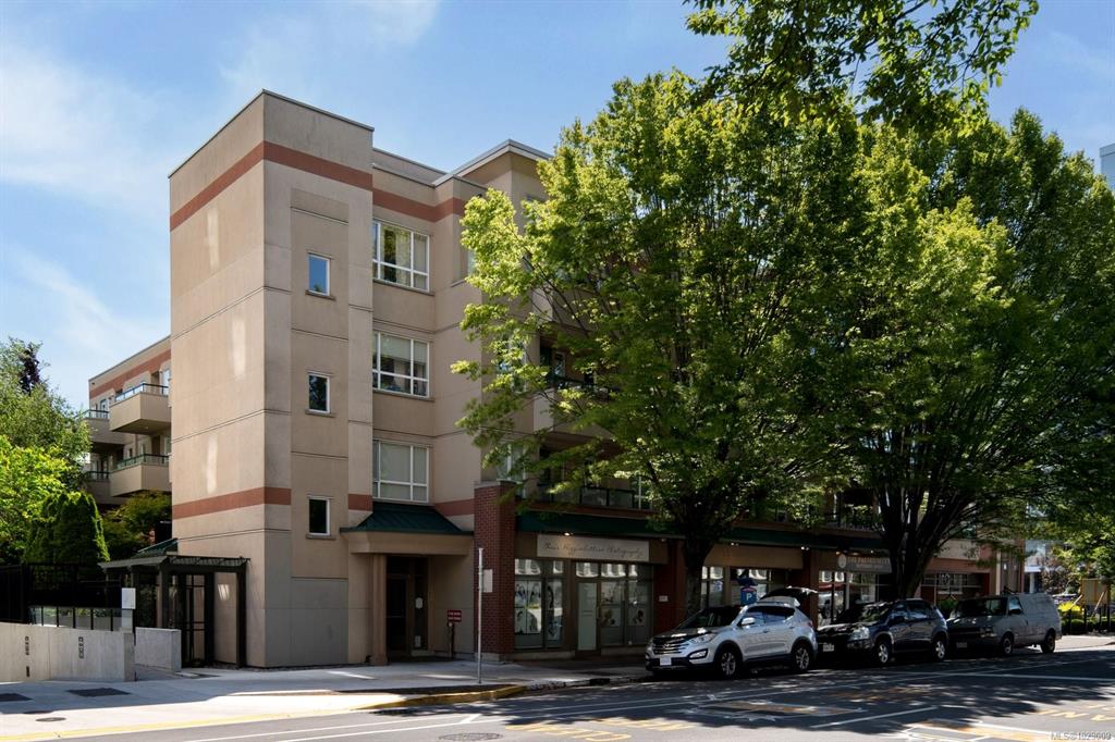 Second View of 1015 Johnson St, The Monterey, Victoria, BC, V8V 3N6