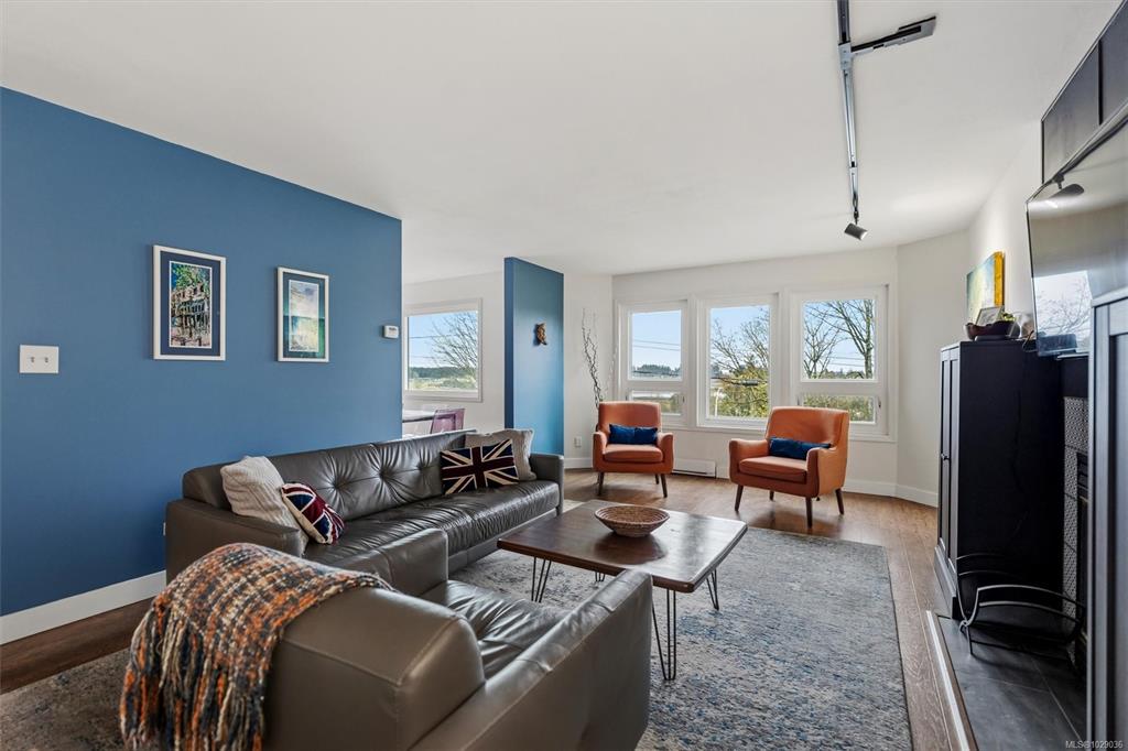 Fifth View of 6648 Rey Rd, Central Saanich, BC, V8Y 1V2