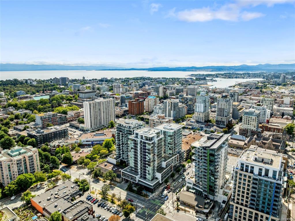 Third View of 989 Johnson St, 989 Johnson, Victoria, BC, V8V 0E3