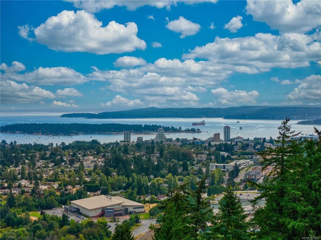 Second View of 369 Trinity Dr, Nanaimo, BC, V9R 5X3