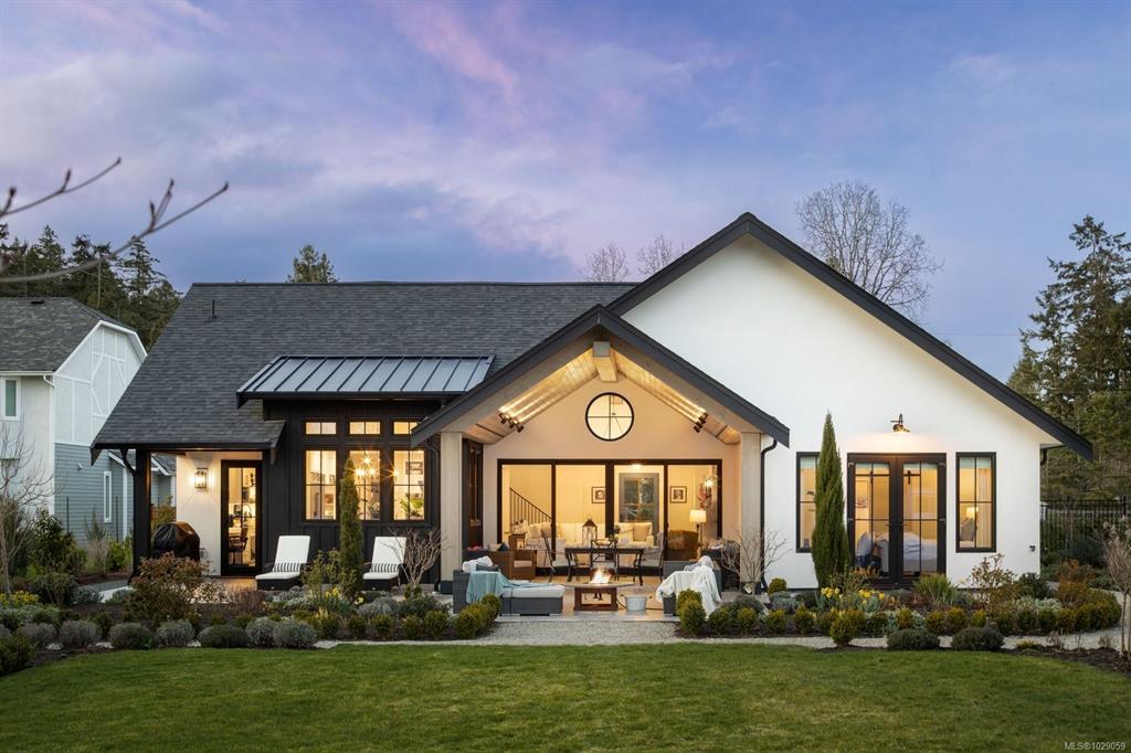 Third View of 839 Clayton Rd, North Saanich, BC, V8L 5M3