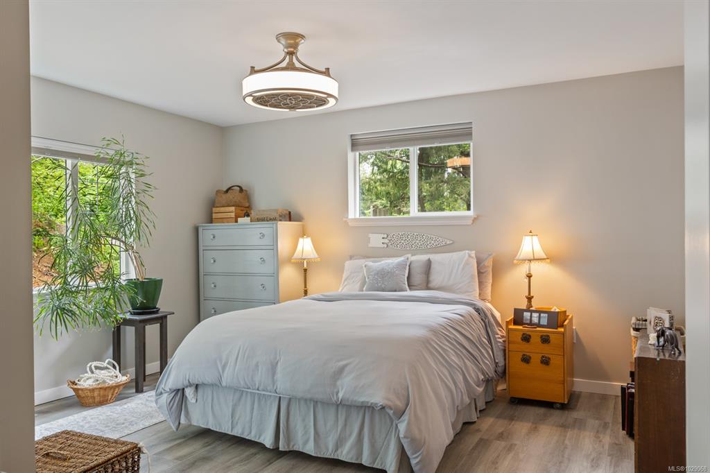 Fifth View of 3671 Thomson Rd, Courtenay, BC, V9N 9T5