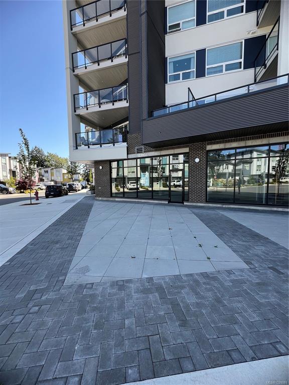 MLS® listing #30818747 for sale located at 947 Whirlaway Cres