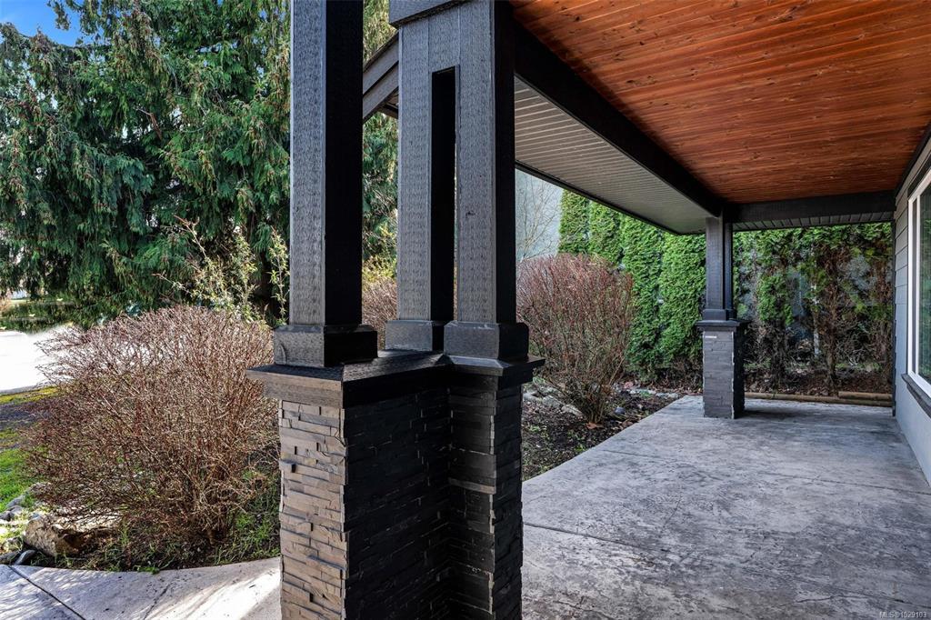 Fourth View of 3264 Irma St, Saanich, BC, V8Z 3R8