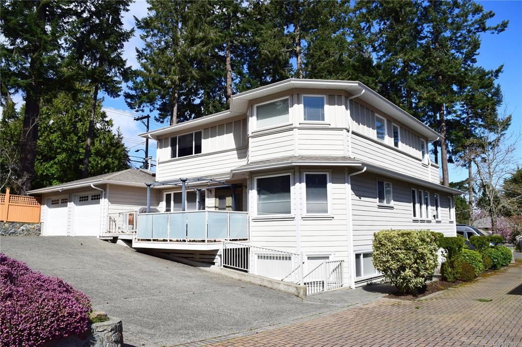 Fifth View of 2201 Arbutus Cove Lane, Saanich, BC, V8N 6N7