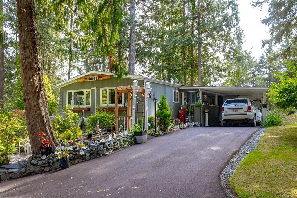 5838 Blythwood Rd, 1029128, BC,