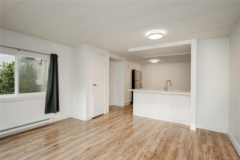 Fourth View of 70 Cooper Rd, Westview Terrace MHP, View Royal, BC, V9A 4K2