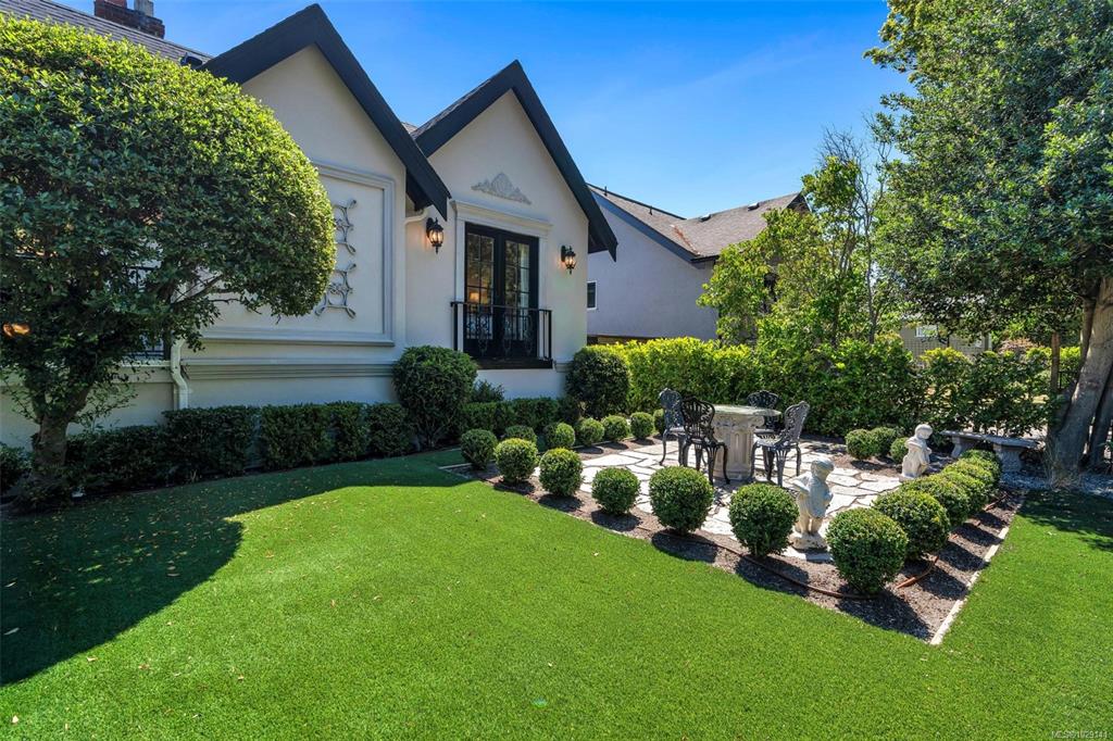 Fourth View of 867 Victoria Ave, Oak Bay, BC, V8S 4N4