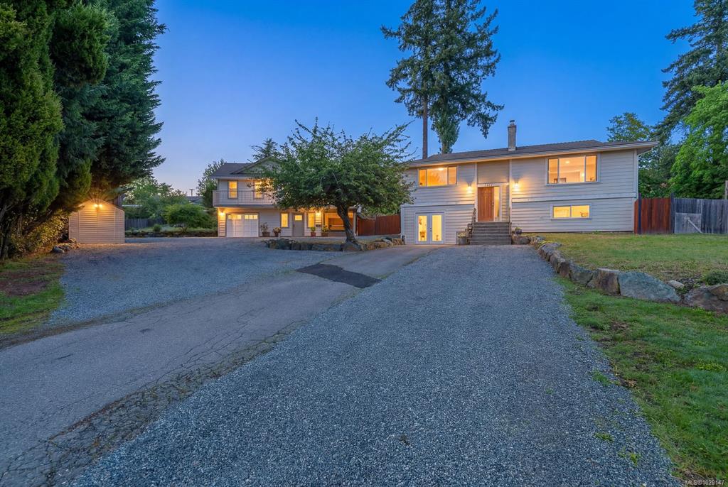 2106 Robbie Pl, 1029147, BC,