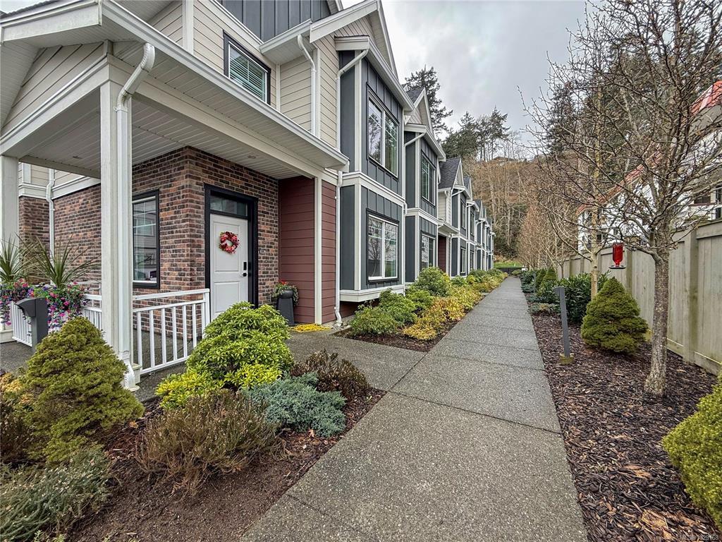 796 Island Hwy S, 1029168, BC,