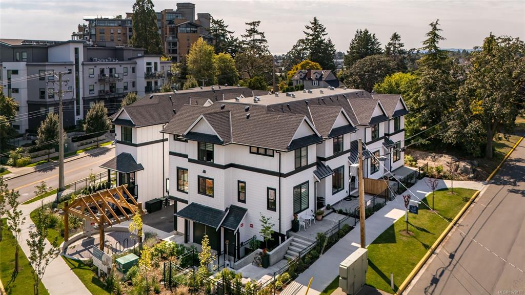 820 Dunsmuir Rd, 1029183, BC,