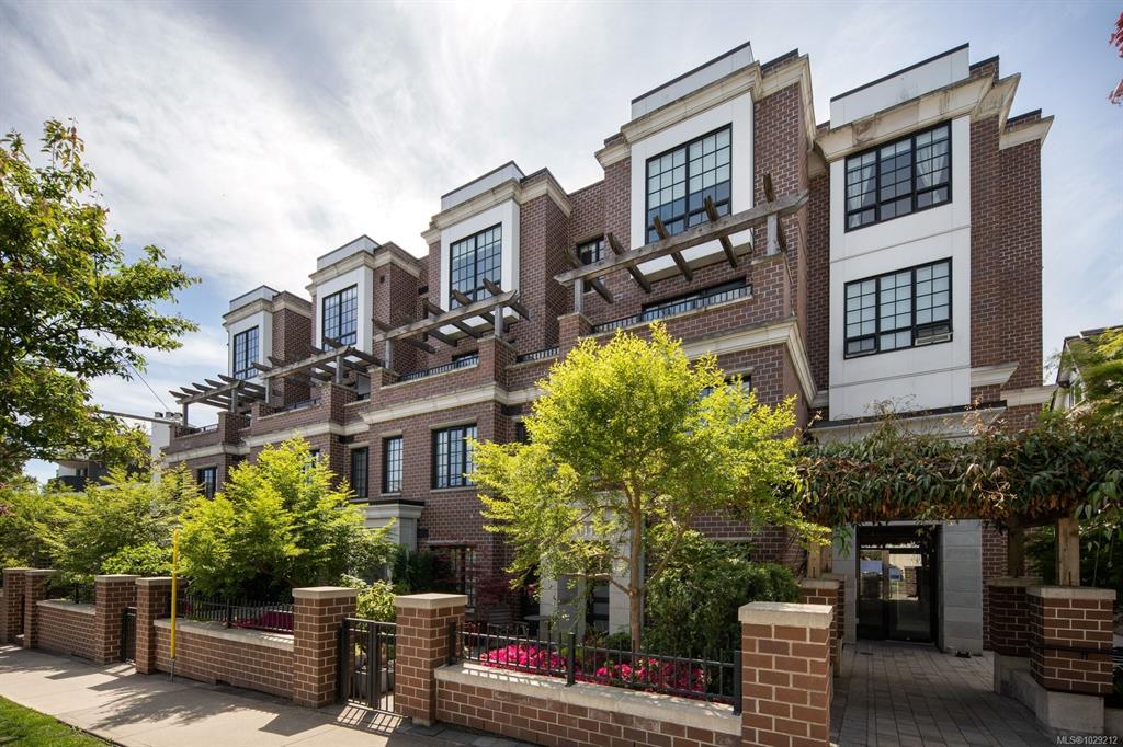 Third View of 1011 Burdett Ave, Victoria, BC, V8V 3G9