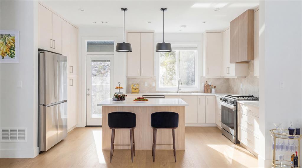 Fifth View of 3419 Horizon Terr, Langford, BC, V9C 4L5