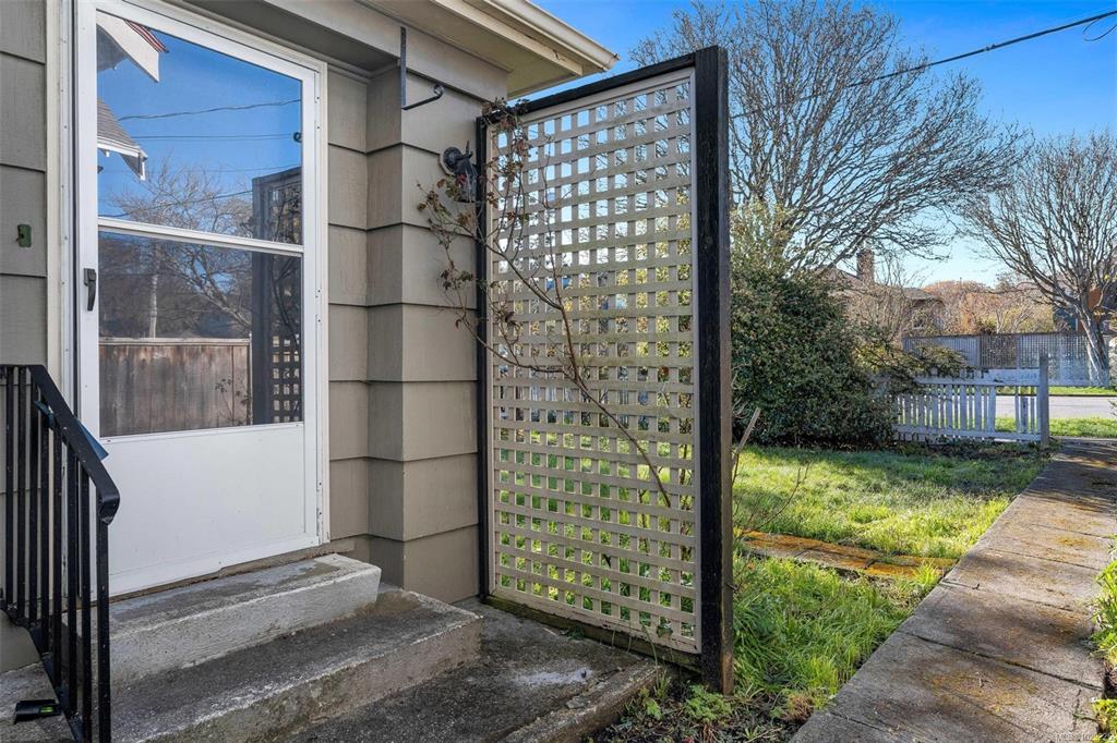 Fourth View of 1130 May St, Victoria, BC, V8V 2S5