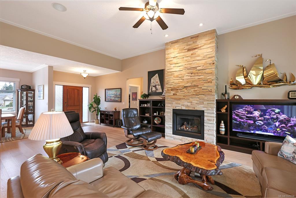 Fifth View of 447 Gardener Way, Comox, BC, V9M 0B4