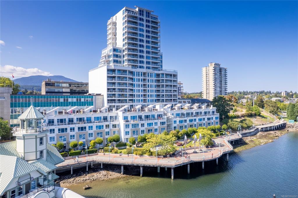 Third View of 38 Front St, Nanaimo, BC, V9R 0B8