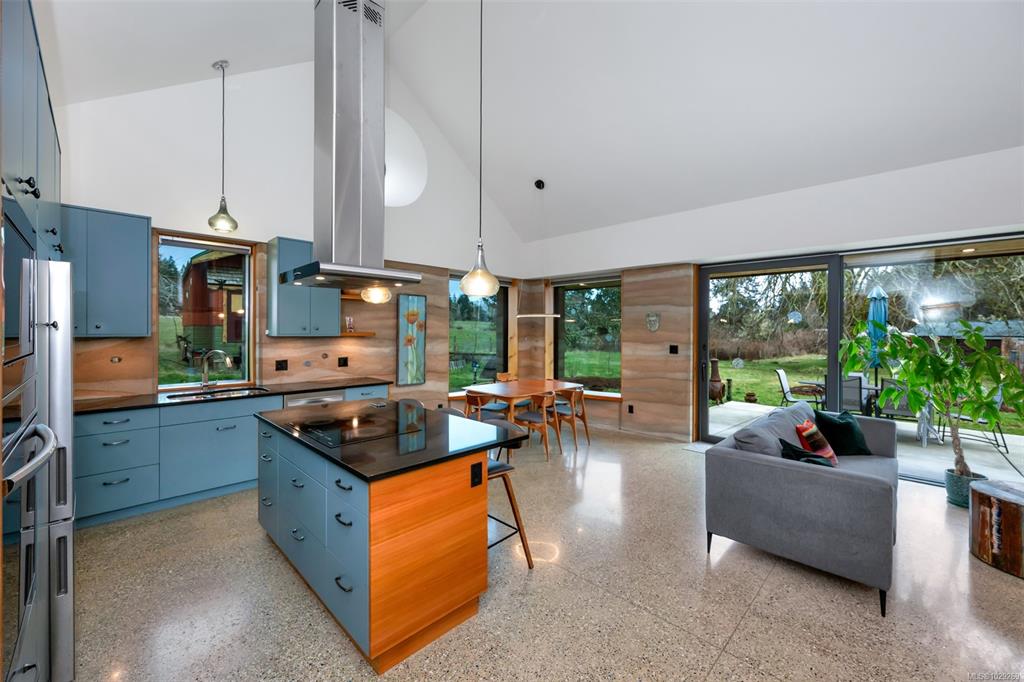 Fifth View of 2689 Anderson Rd, Sooke, BC, V9Z 1G2