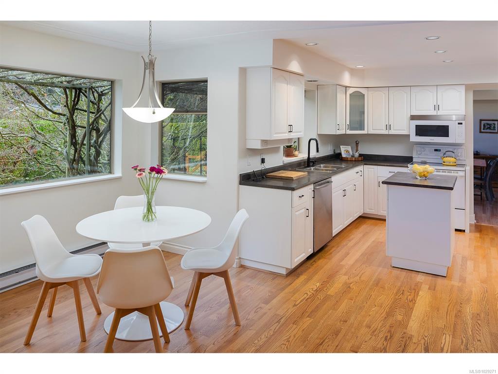 5047 Benton Crt, 1029271, BC,