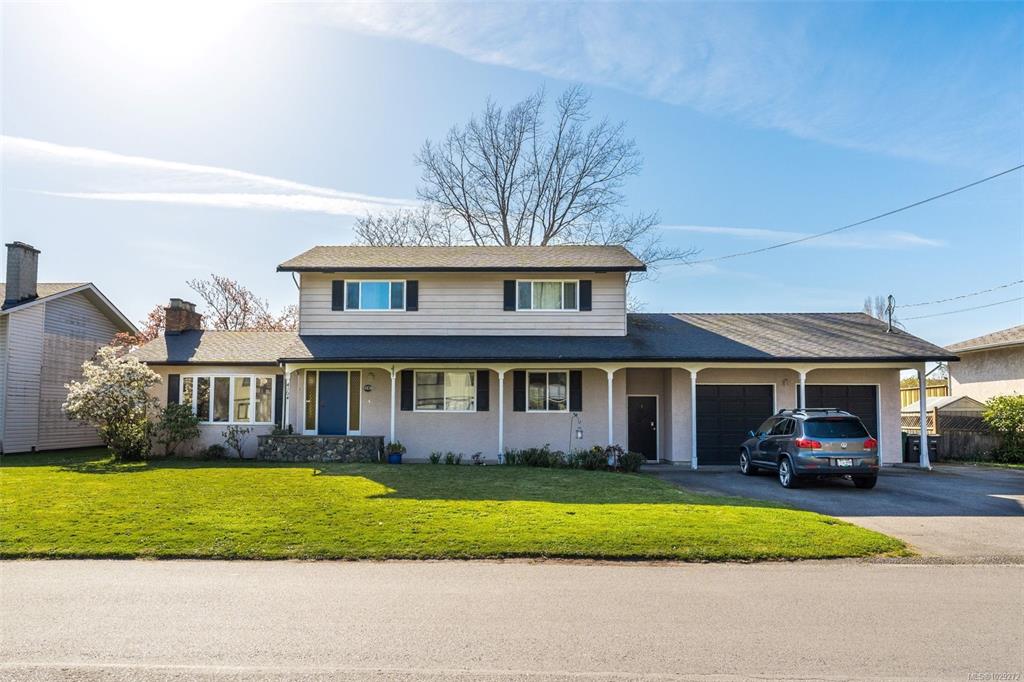 Second View of 4104 Longview Dr, Saanich, BC, V8N 2K7