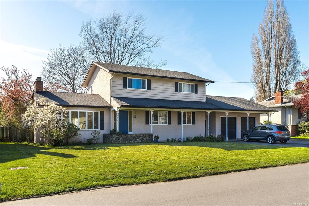 Third View of 4104 Longview Dr, Saanich, BC, V8N 2K7