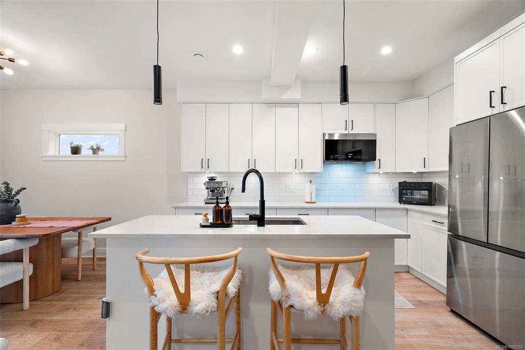 1109 Moonstone Loop, 1029310, BC,