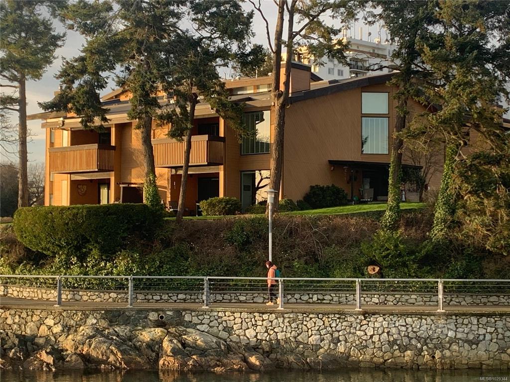 Third View of 630 Seaforth St, Victoria, BC, V9A 3R7