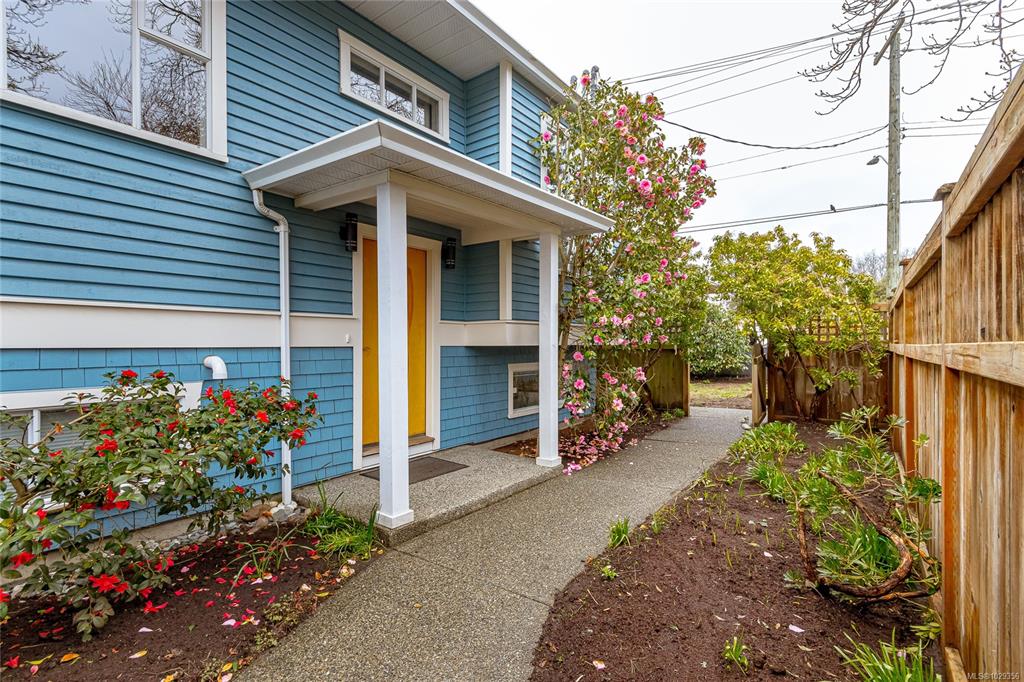 Third View of 258 St Charles St, Victoria, BC, V8S 3M7