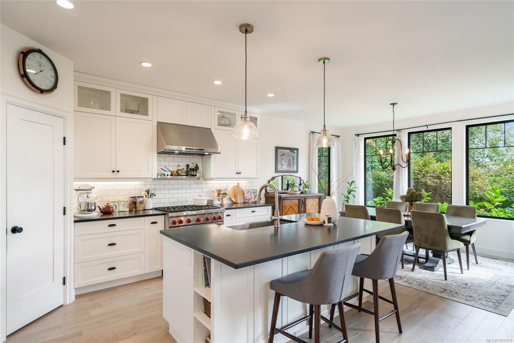 Fifth View of 3943 Dillman Rd, Campbell River, BC, V9H 1R5