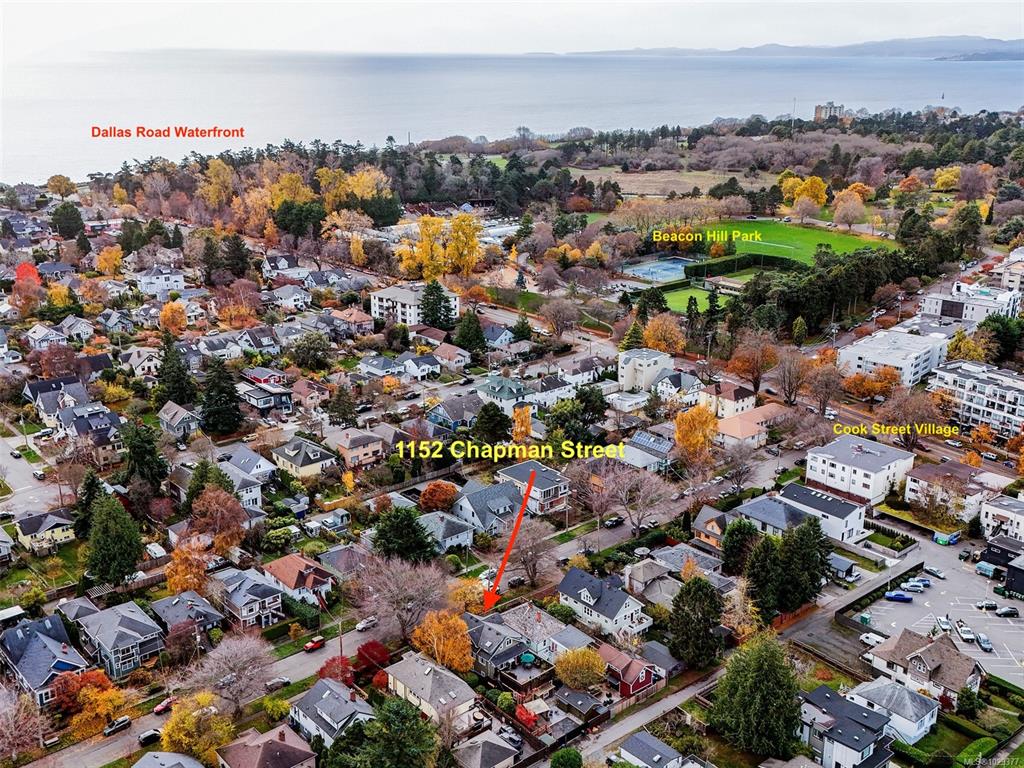 Third View of 1152 Chapman St, Victoria, BC, V8V 2T6