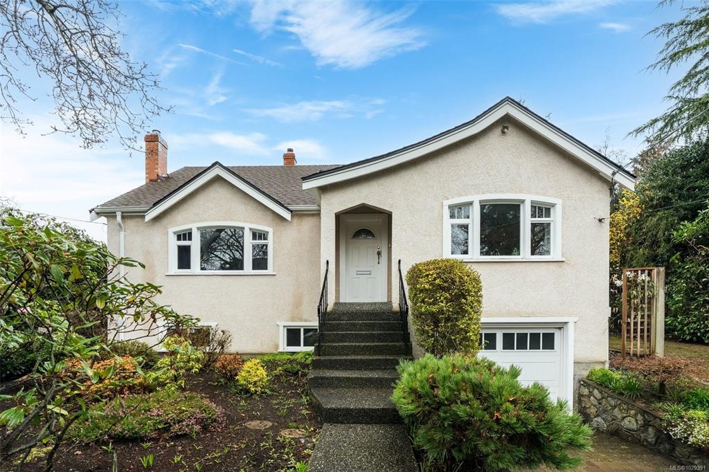 Second View of 1250 Rockland Ave, Victoria, BC, V8V 3J2