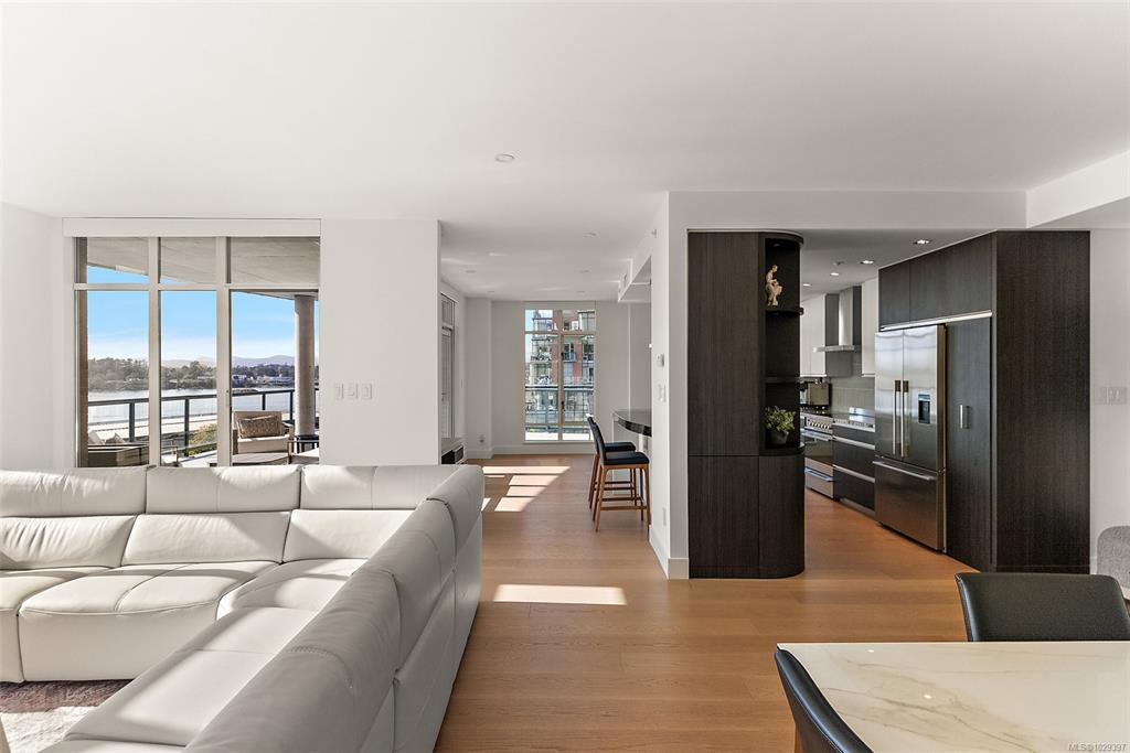 Third View of 21 Dallas Rd, Victoria, BC, V8V 4Z9