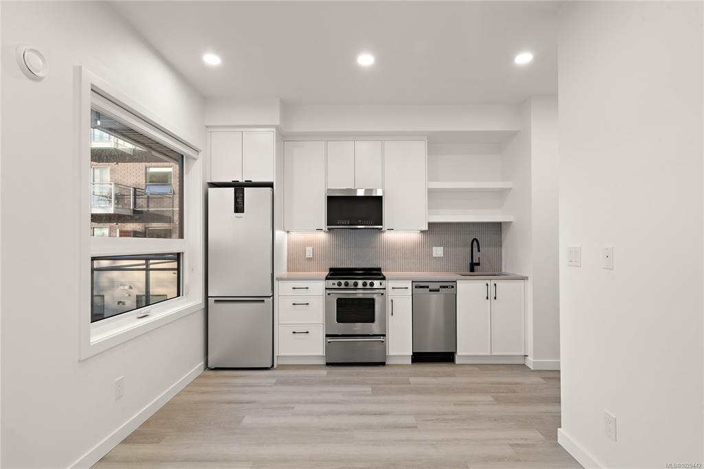 1102 Esquimalt Rd, 1029442, BC,